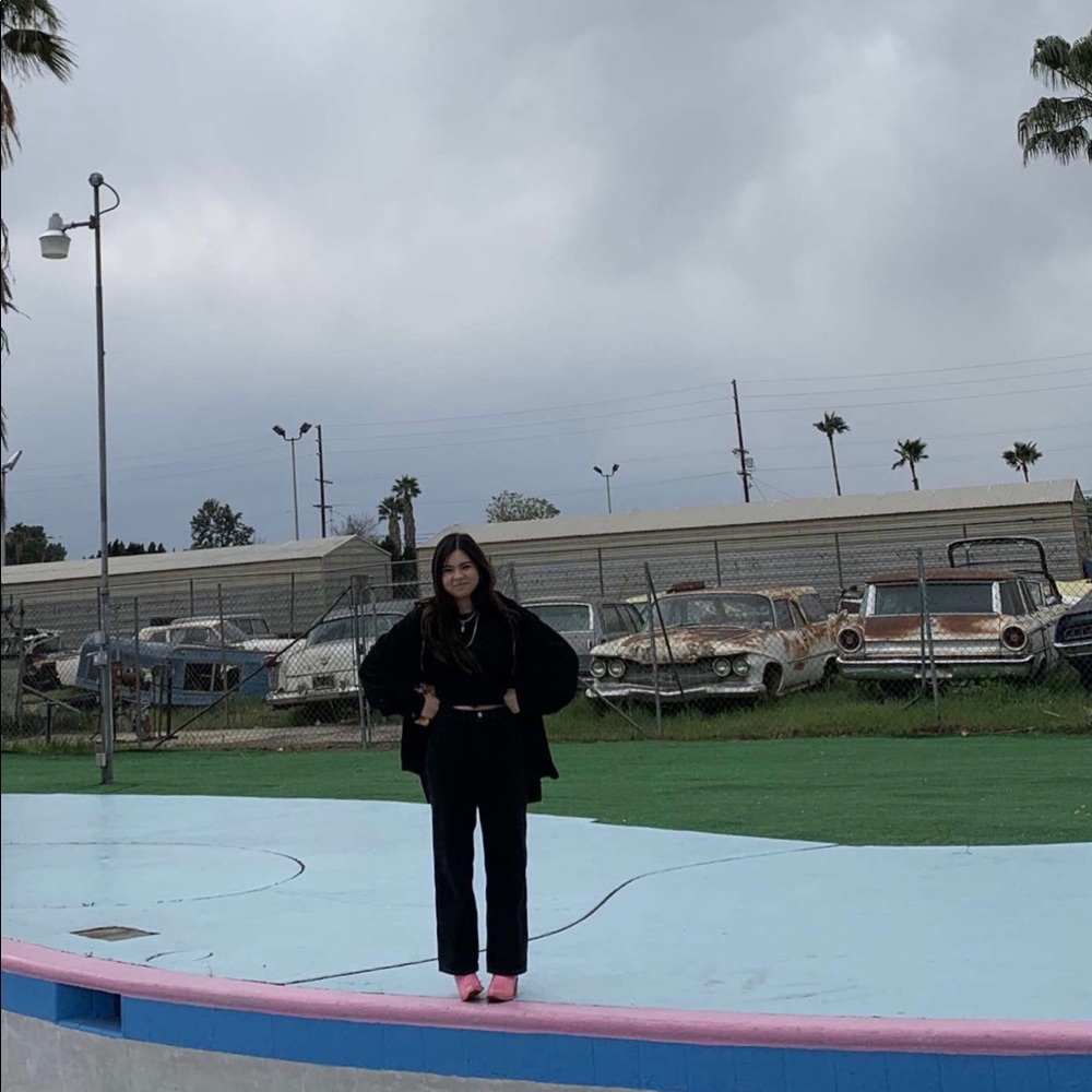 Meet your Posher, Ama